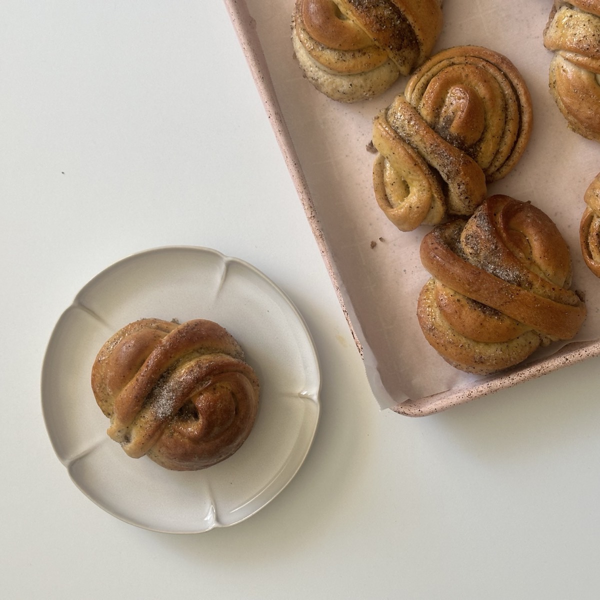 Cardamom buns